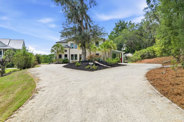 547 Bannockburn Drive, Pawleys Island, SC 29585