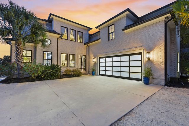547 Bannockburn Drive, Pawleys Island, SC 29585