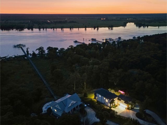 547 Bannockburn Drive, Pawleys Island, SC 29585