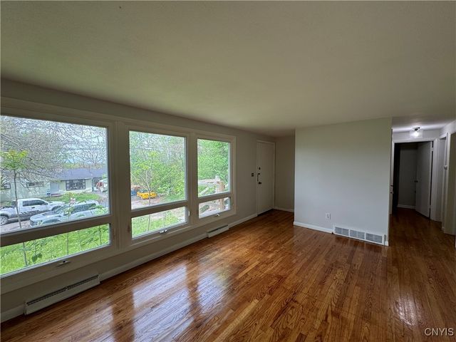 1016 Northway Street, Syracuse, NY 13224