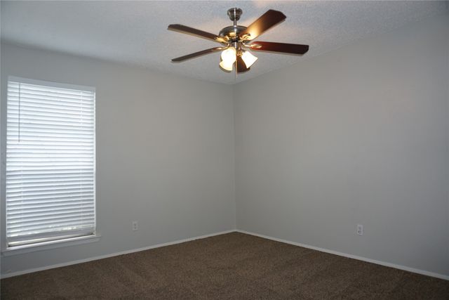 9904 Runnymeade Place, Fort Worth, TX 76108
