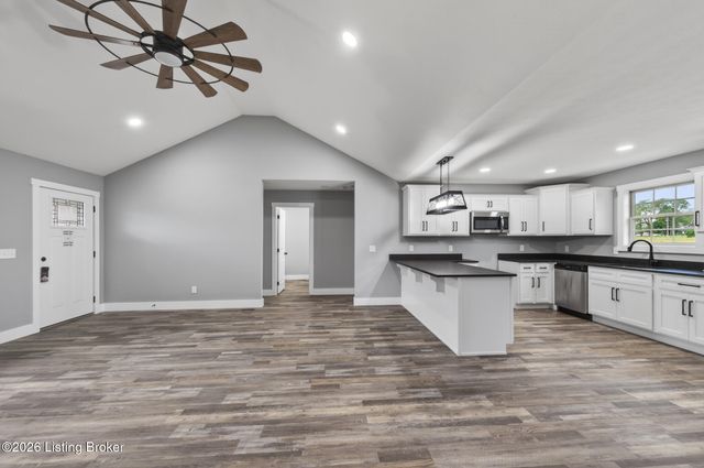 10299 Smiths Grove- Scottsville Rd, Oakland, KY 42159