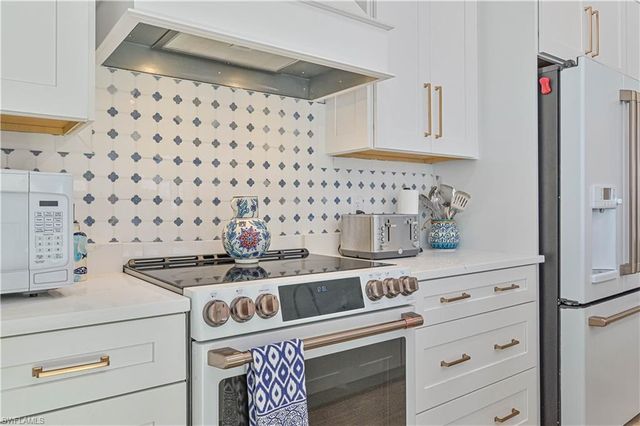 27541 Hickory Bay DR, Bonita Springs, FL 34134