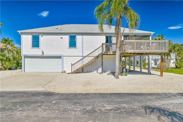 27541 Hickory Bay DR, Bonita Springs, FL 34134