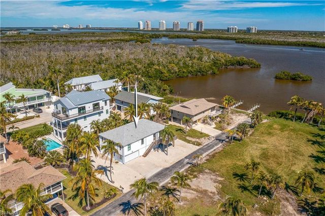 27541 Hickory Bay DR, Bonita Springs, FL 34134