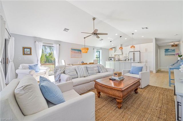 27541 Hickory Bay DR, Bonita Springs, FL 34134