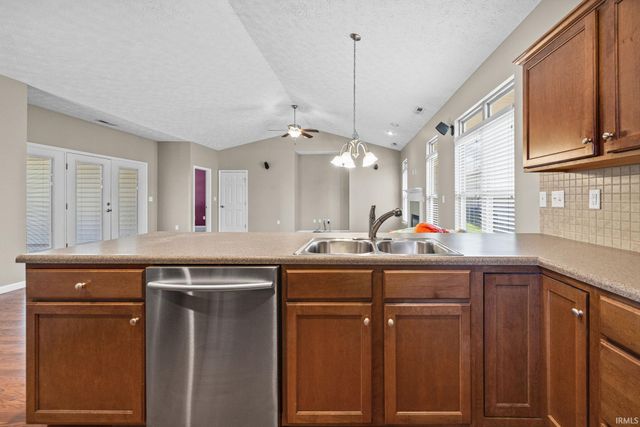 2475 Estancia Lane, Lafayette, IN 47909