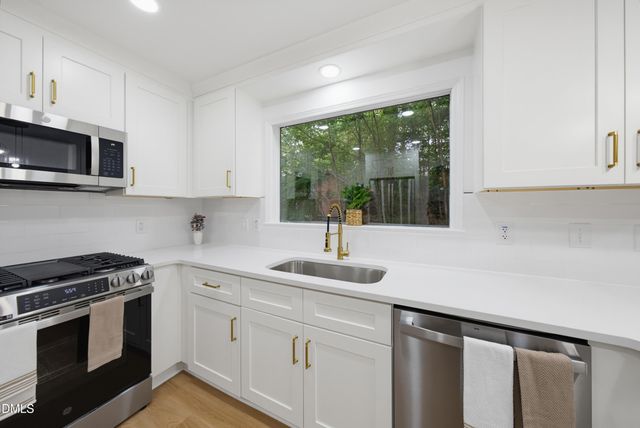505 Longleaf Drive, Chapel Hill, NC 27517