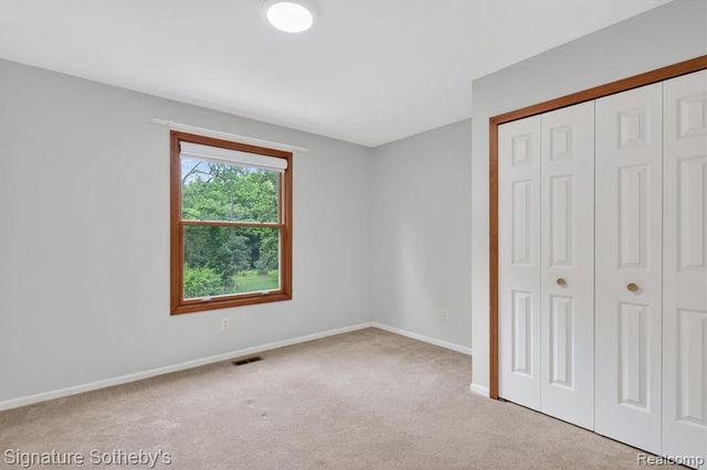 2240 Hidden Lake Trail, Ortonville, MI 48462