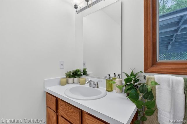 2240 Hidden Lake Trail, Ortonville, MI 48462