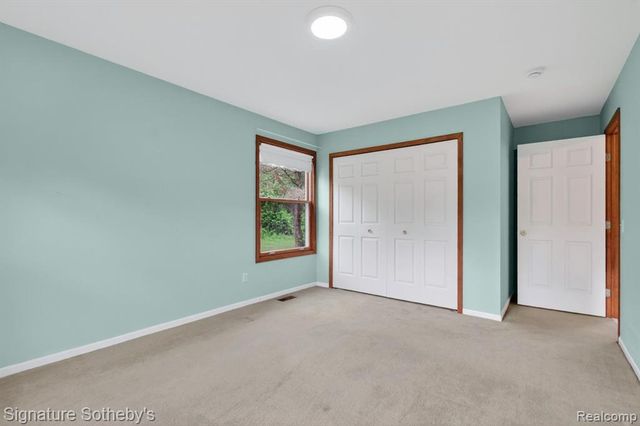 2240 Hidden Lake Trail, Ortonville, MI 48462