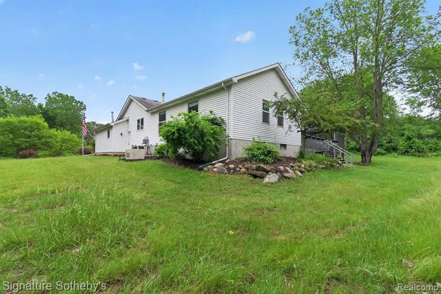 2240 Hidden Lake Trail, Ortonville, MI 48462
