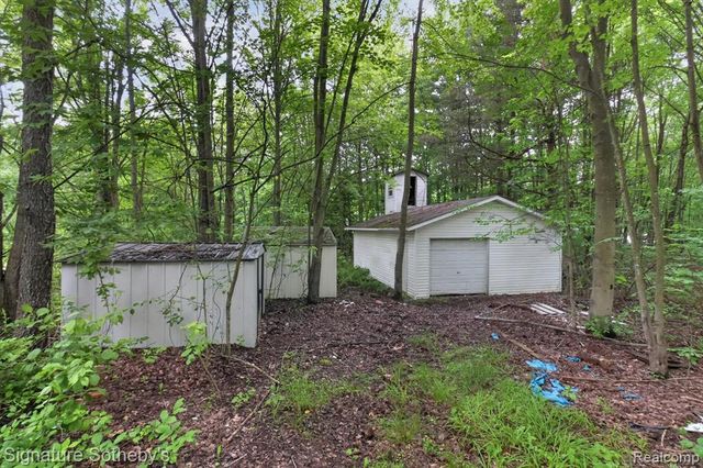 2240 Hidden Lake Trail, Ortonville, MI 48462