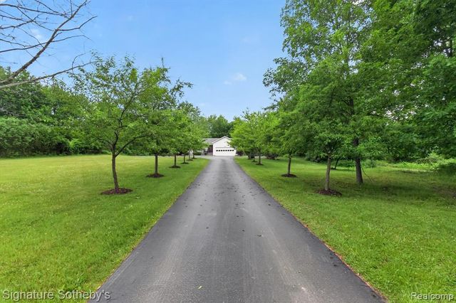 2240 Hidden Lake Trail, Ortonville, MI 48462