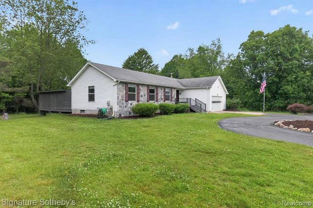 2240 Hidden Lake Trail, Ortonville, MI 48462