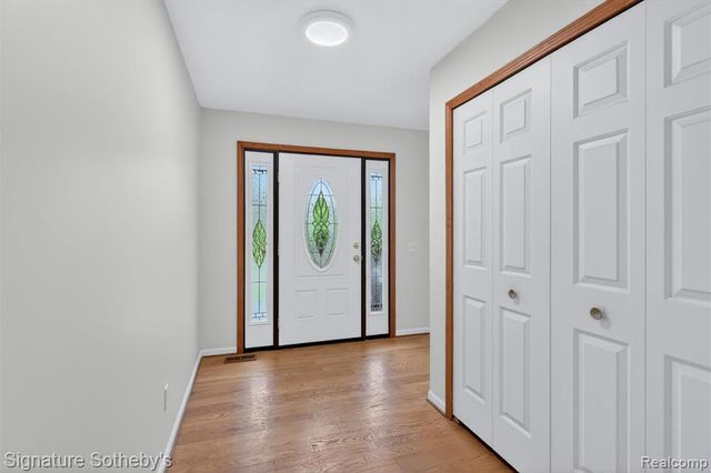 2240 Hidden Lake Trail, Ortonville, MI 48462