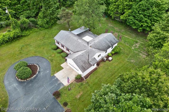 2240 Hidden Lake Trail, Ortonville, MI 48462