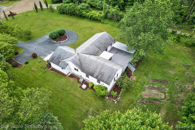 2240 Hidden Lake Trail, Ortonville, MI 48462