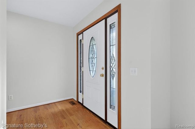 2240 Hidden Lake Trail, Ortonville, MI 48462