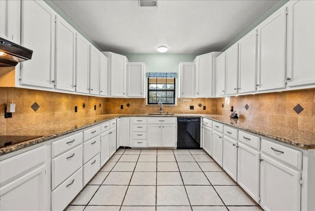 17325 Mclean Road CR104, Pearland, TX 77584