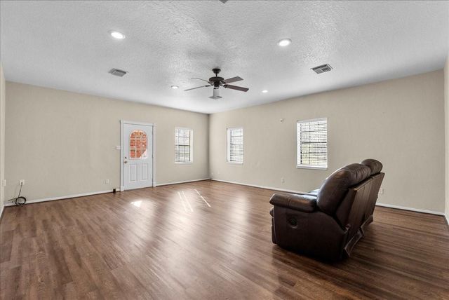 17325 Mclean Road CR104, Pearland, TX 77584