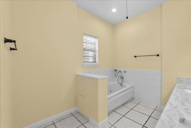 17325 Mclean Road CR104, Pearland, TX 77584