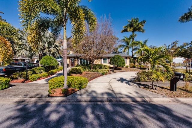 2816 APPLEWOOD DRIVE, Clearwater, FL 33759