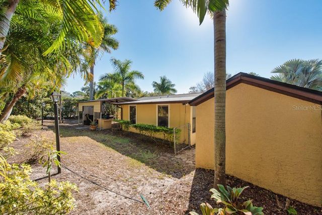 2816 APPLEWOOD DRIVE, Clearwater, FL 33759