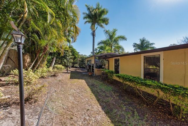 2816 APPLEWOOD DRIVE, Clearwater, FL 33759