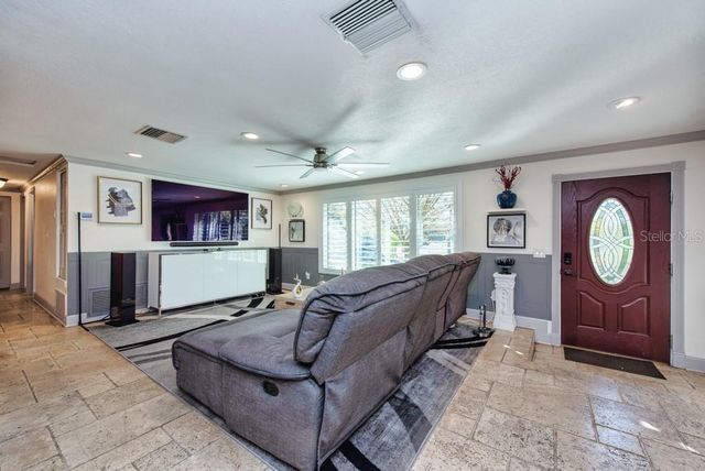 2816 APPLEWOOD DRIVE, Clearwater, FL 33759