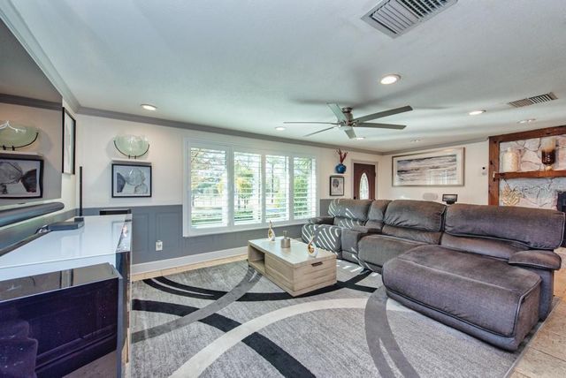 2816 APPLEWOOD DRIVE, Clearwater, FL 33759