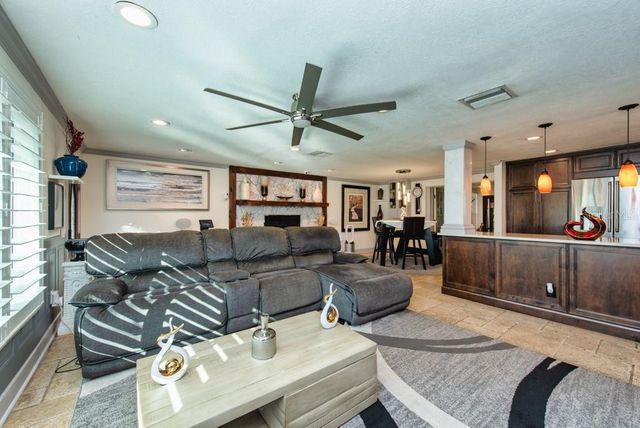 2816 APPLEWOOD DRIVE, Clearwater, FL 33759