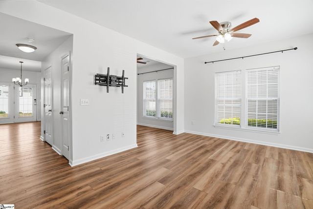 245 Hadley Commons Drive, Mauldin, SC 29662