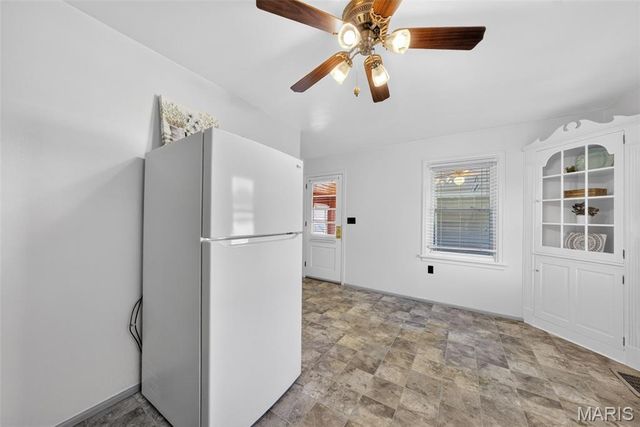 3909 Shackelford Road, Florissant, MO 63034