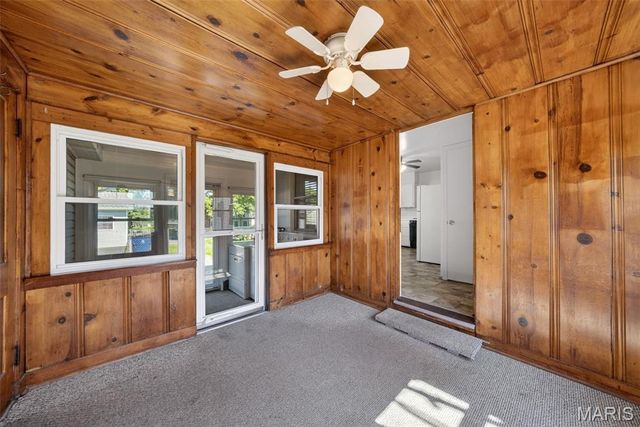 3909 Shackelford Road, Florissant, MO 63034