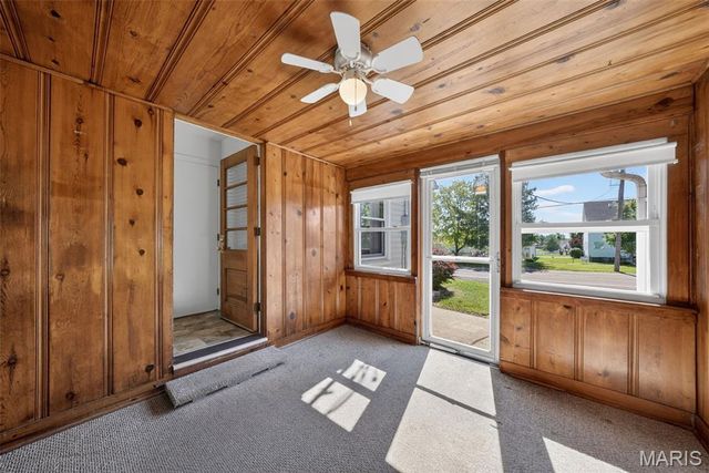 3909 Shackelford Road, Florissant, MO 63034