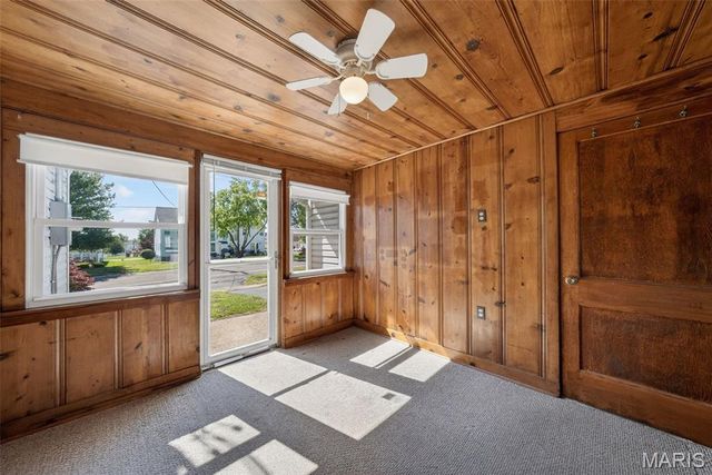 3909 Shackelford Road, Florissant, MO 63034
