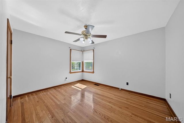 3909 Shackelford Road, Florissant, MO 63034
