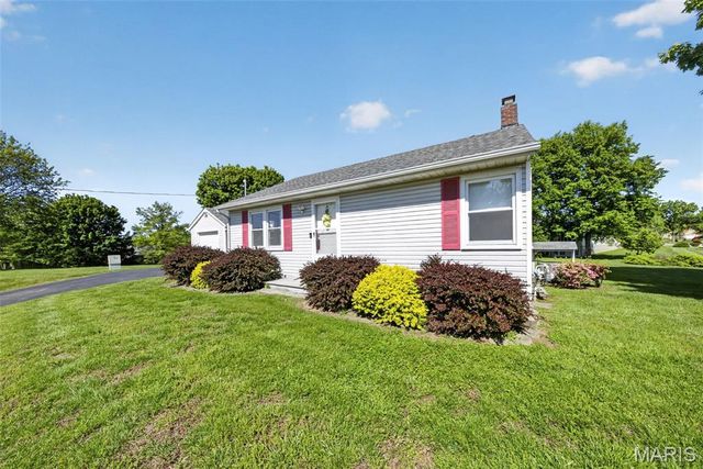 3909 Shackelford Road, Florissant, MO 63034