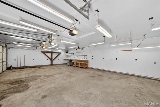 3909 Shackelford Road, Florissant, MO 63034