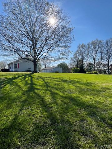 3909 Shackelford Road, Florissant, MO 63034