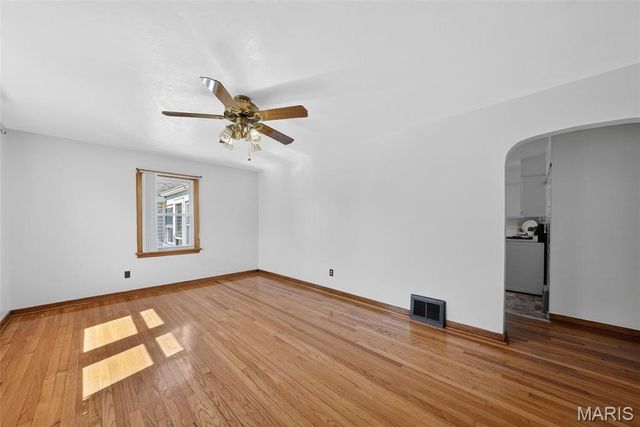 3909 Shackelford Road, Florissant, MO 63034