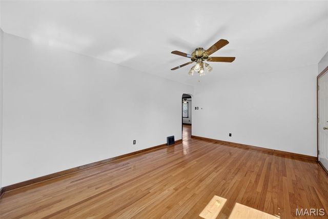 3909 Shackelford Road, Florissant, MO 63034
