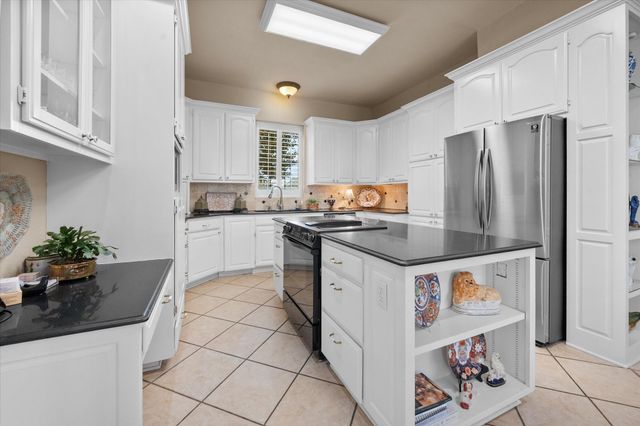 1009 Oak Ridge Court, Kennedale, TX 76060