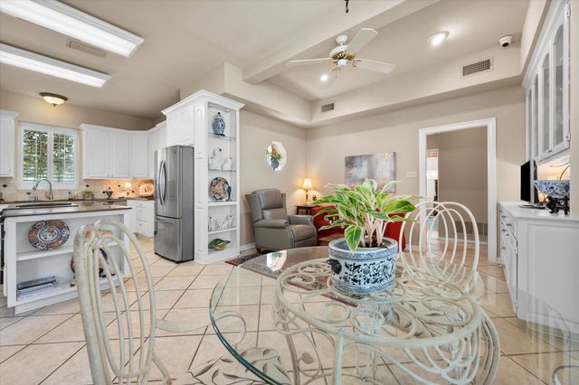 1009 Oak Ridge Court, Kennedale, TX 76060