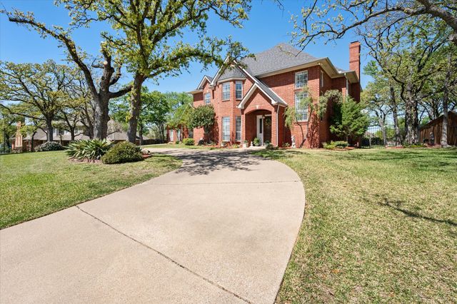 1009 Oak Ridge Court, Kennedale, TX 76060