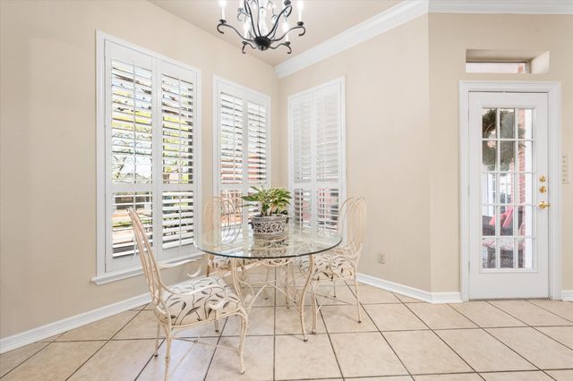 1009 Oak Ridge Court, Kennedale, TX 76060