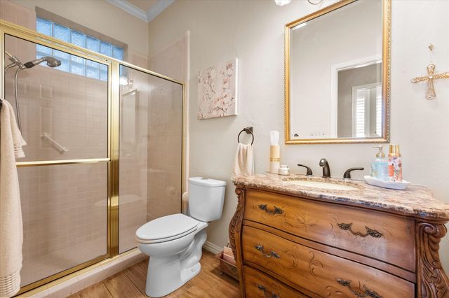 1009 Oak Ridge Court, Kennedale, TX 76060