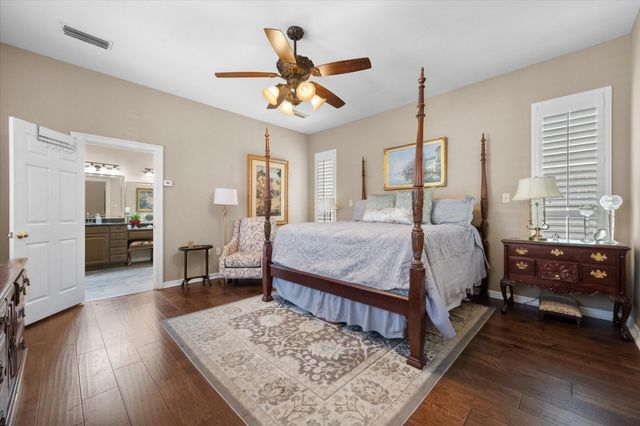 1009 Oak Ridge Court, Kennedale, TX 76060