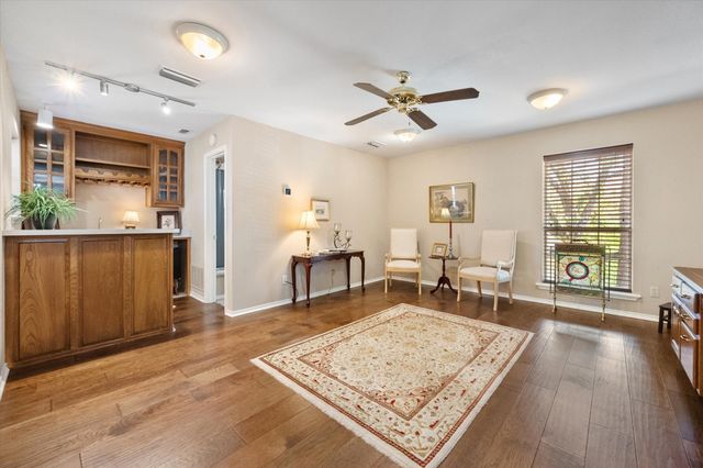 1009 Oak Ridge Court, Kennedale, TX 76060